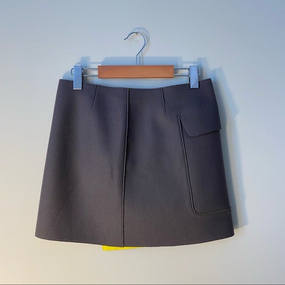 ⭐️Host pick⭐️NWT DKNY mini skirt - Picture 10 of 10